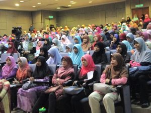 GROOMING TALK Muslimah Anggun Profesional