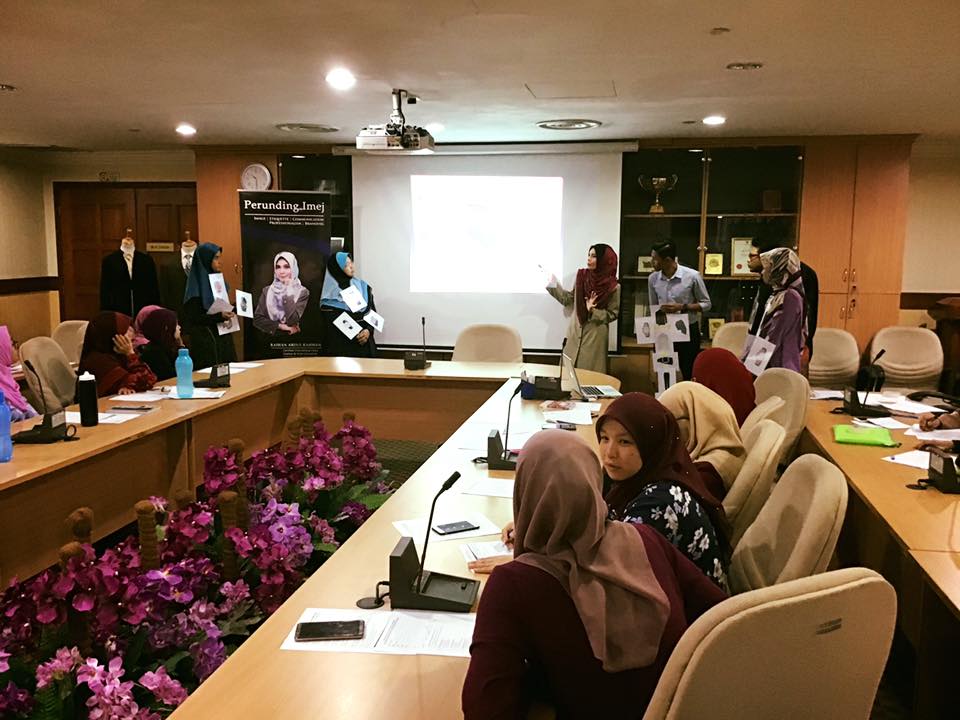 Kursus Transformasi Penampilan Dan Imej Profesional SUK Selangor