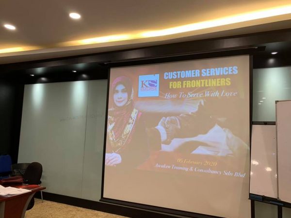 Kursus Customer Services For Frontliners - Perunding Imej Malaysia