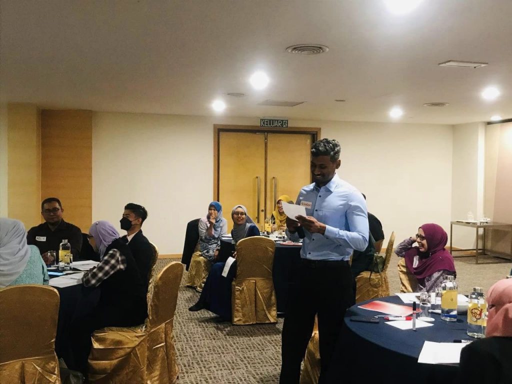 Kursus Keterampilan Diri & Imej bersama barisan pegawai perubatan (Dr.) dan staf  Bahagian Perancangan, Kementerian Kesihatan Malaysia 