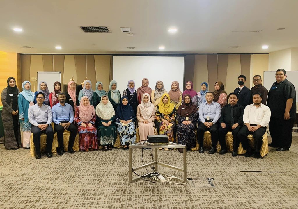 Kursus Keterampilan Diri & Imej bersama barisan pegawai perubatan (Dr.) dan staf  Bahagian Perancangan, Kementerian Kesihatan Malaysia di The Everly Hotel, Putrajaya.