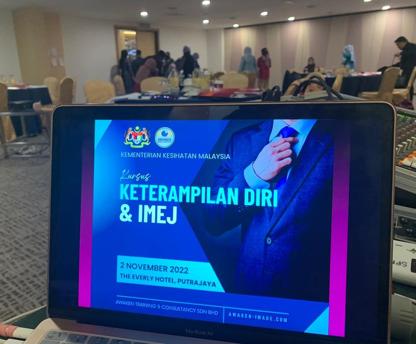 Kursus Keterampilan Diri & Imej bersama barisan pegawai perubatan (Dr.) dan staf  Bahagian Perancangan, Kementerian Kesihatan Malaysia