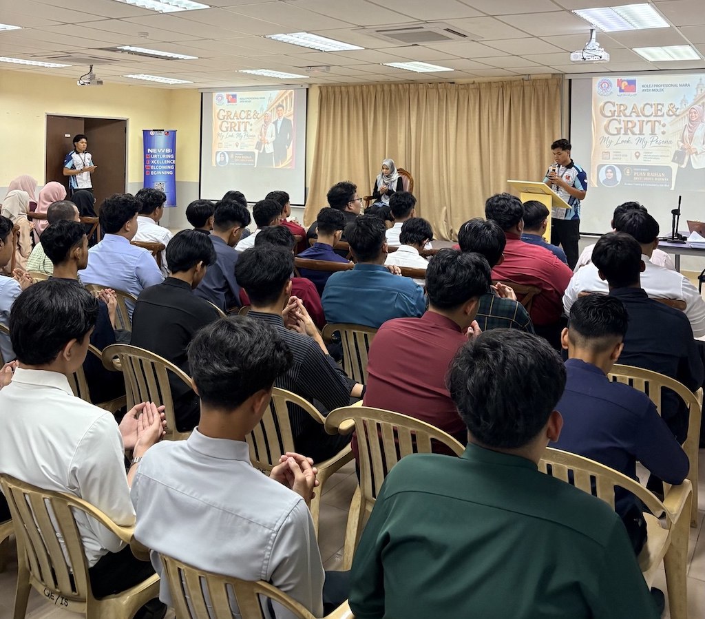 Program Grace & Grit: My Look, My Pesona anjuran Kolej Profesional MARA (KPM) Ayer Molek pada 1 Ogos 2026 bertempat di Anjung Munsyi Abdullah, KPM Ayer Molek, Melaka Program Grace & Grit: My Look, My Pesona anjuran Kolej Profesional MARA (KPM) Ayer Molek pada 1 Ogos 2026 bertempat di Anjung Munsyi Abdullah, KPM Ayer Molek, Melaka